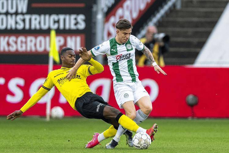 竞技中显得 竞技中显得