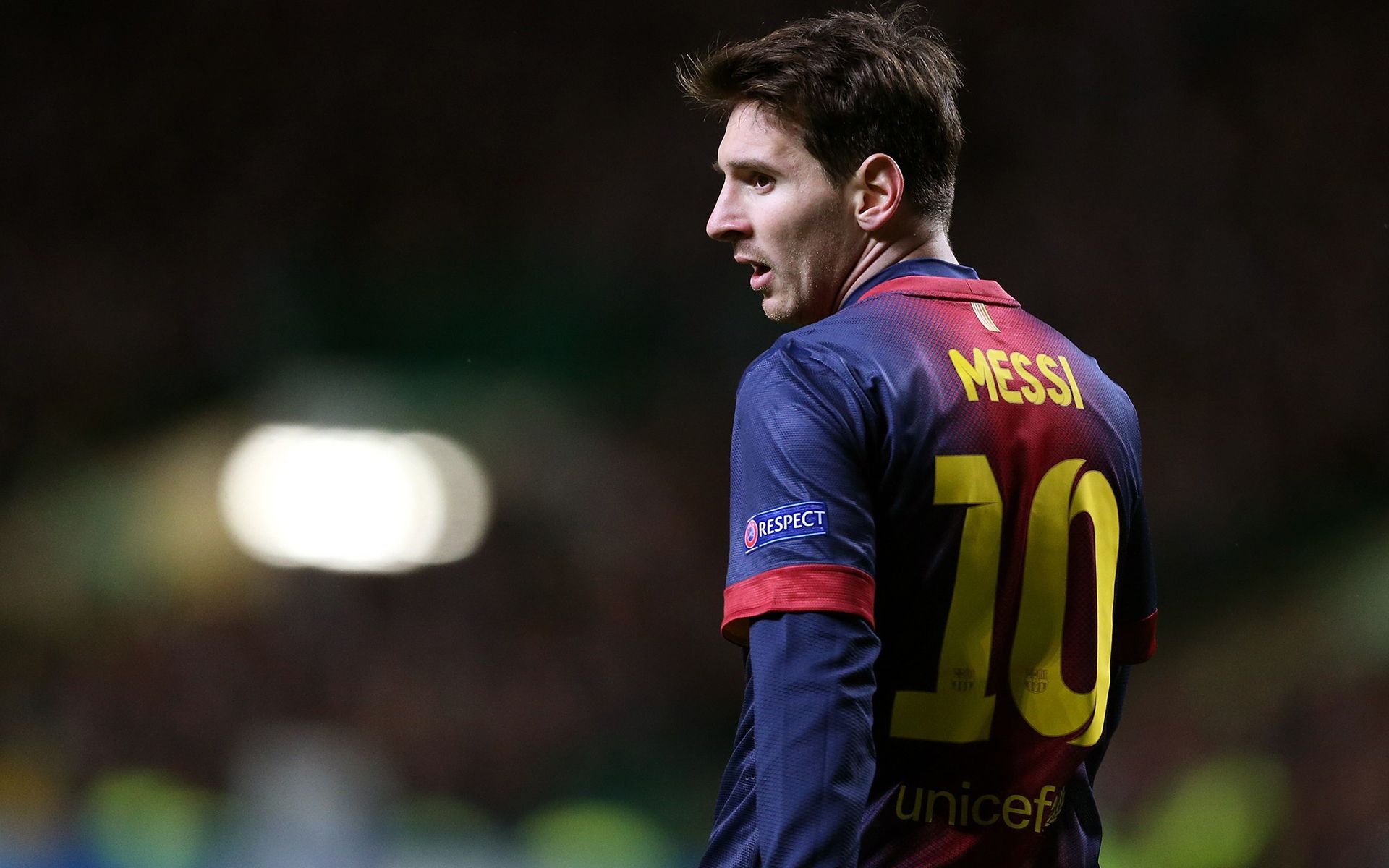 比尔在效力 比尔在效力