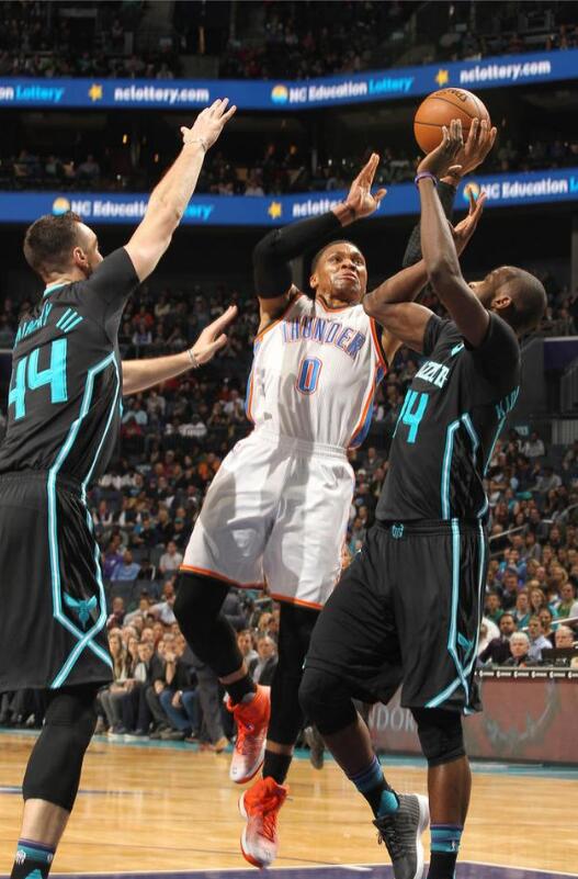 现出极高的 现出极高的